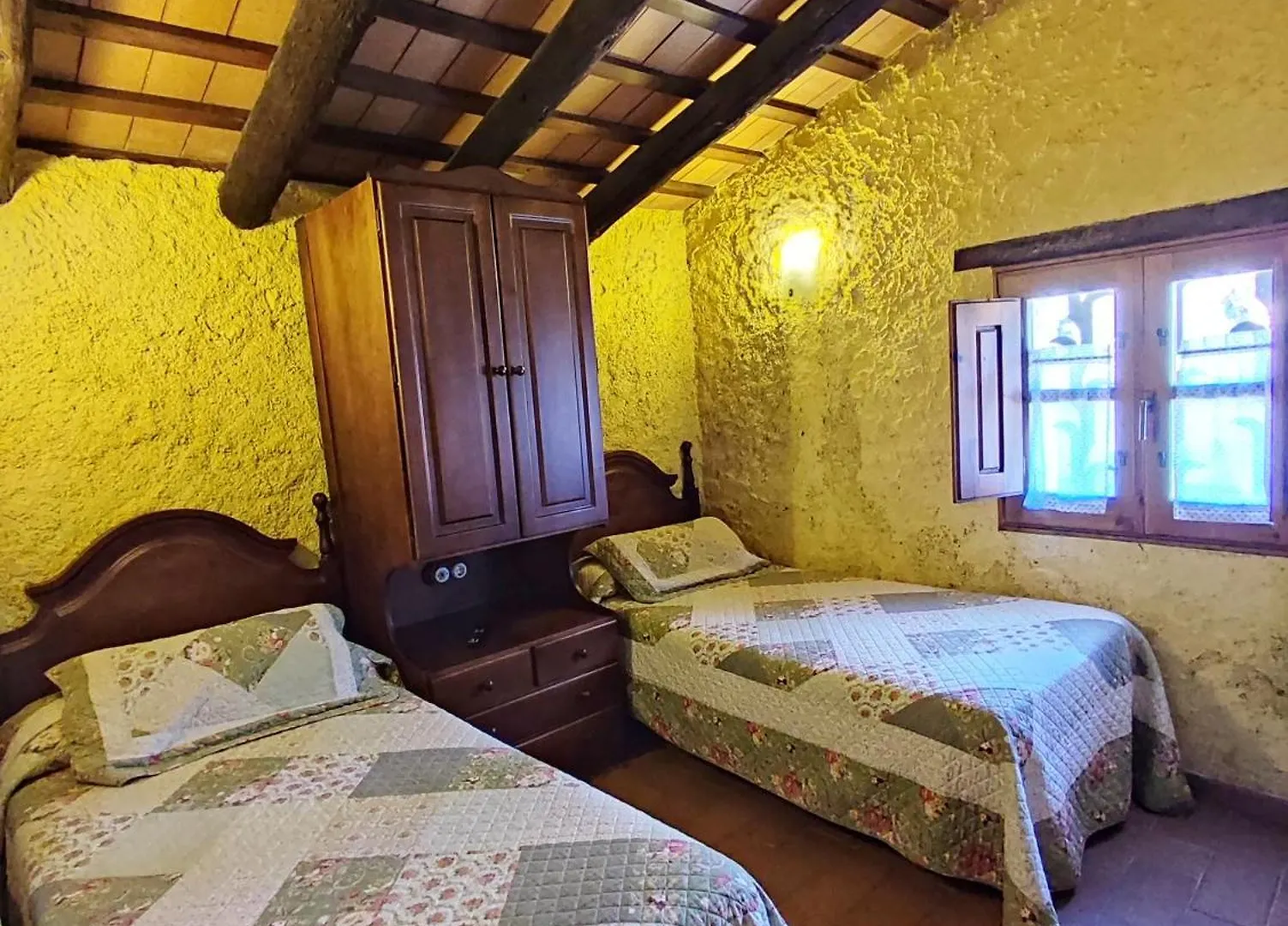 Country house Masia Can Felip Guest House Llinars del Valles